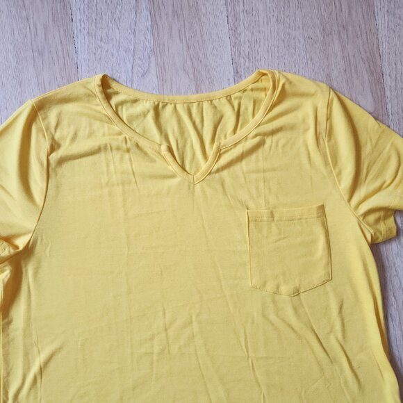 Womens T Shirt Tee Short Sleeve Yellow Size Large Pocket Summer Casual NWOT - Picture 2 of 8